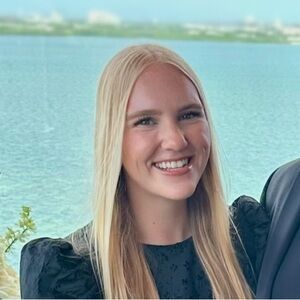 Meet your Posher, Alexis